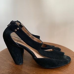 Very Volatile black strappy suede T-strap heels